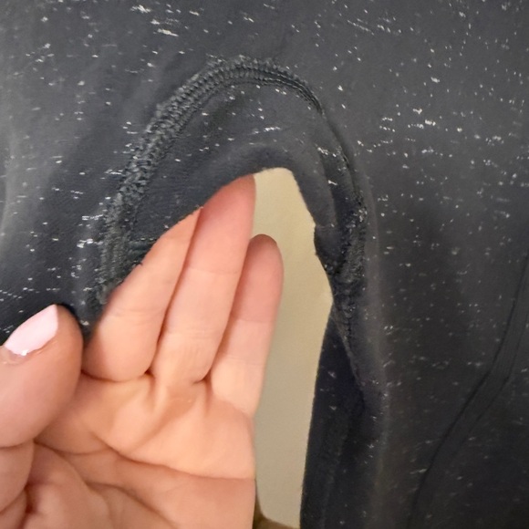 Lululemon Free To Flow 7/8 Tight Leggings Black Size 6 - Picture 12 of 12